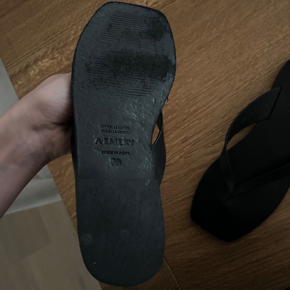 A. Emery Kinto black leather flip flop sandals 38 - Picture 5 of 5